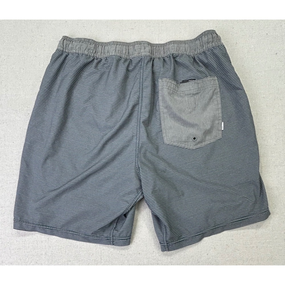 Vuori Banks Shorts Mens Large Grey Green Micro Stripe V302 Boardshorts - Picture 5 of 8